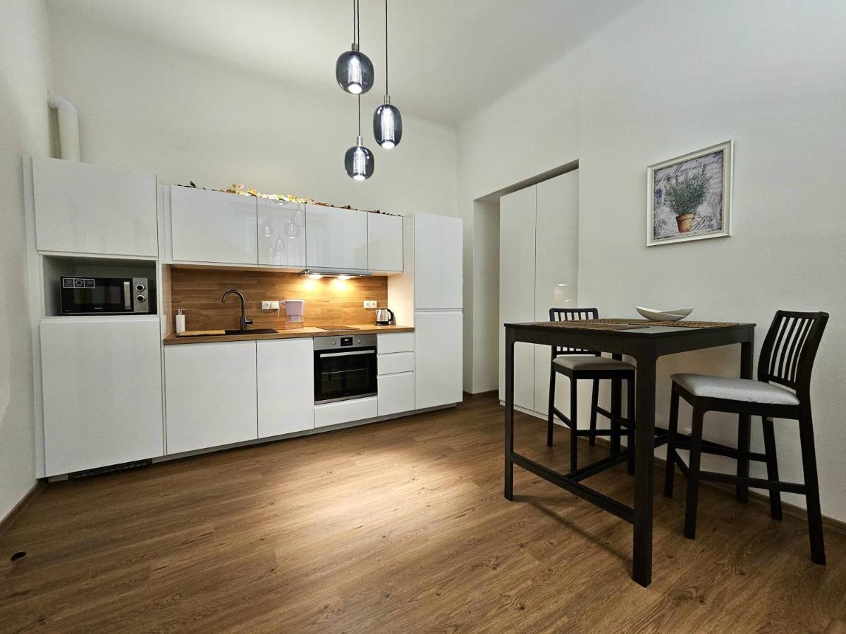 Sweet Apartment In The Heart Of Praga Exterior foto